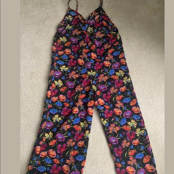 NEW TOPSHOP Sleeveless Floral Jumpsuit SIZE 8-10 - Picture 3 of 8